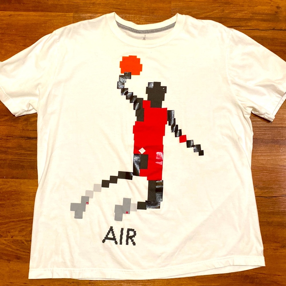 Original 90s pixelated Jumpman T-shirt from Nike